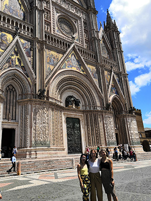 Students in front of the Orvieto Cathedral in Orvieto, Italy.