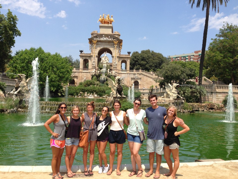 Students in front of fountain in Barcelona, Spain.